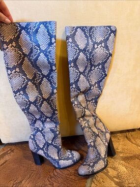 Snake-Print Knee High Heeled Boots size 7 Sam Edelman